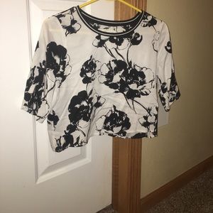 A&F crop floral blouse