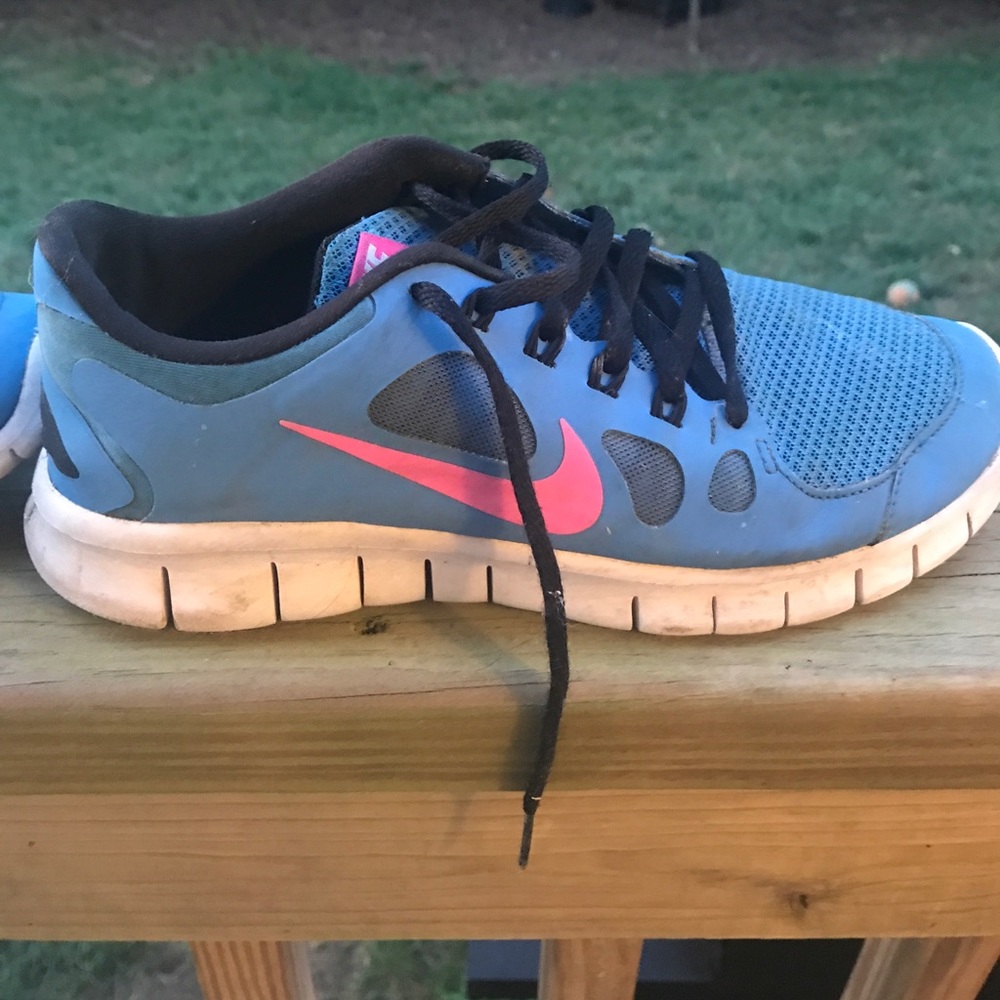 Nike free runs