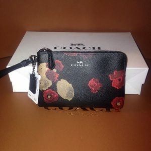 Super Cute COACH Black Flower Floral Wristlet