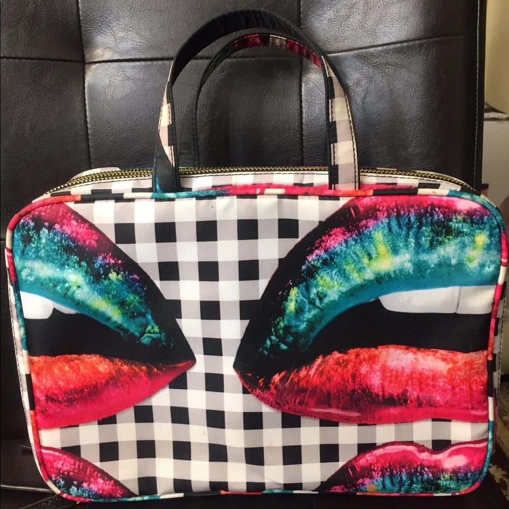 Makeup bag