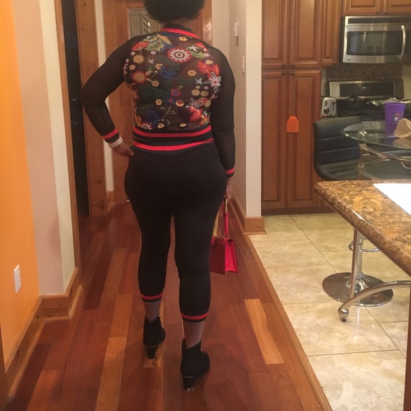 .multi  color Track. Suit sz. Xl. 10-12 stretch - Picture 2 of 3