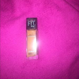 Maybelline Fit Me Foundation Color 355 Coconut