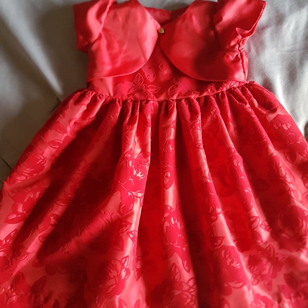 Red dress size 3t