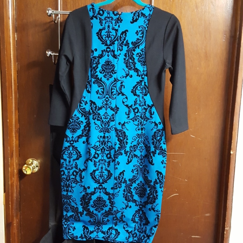 Dress - Picture 4 of 4