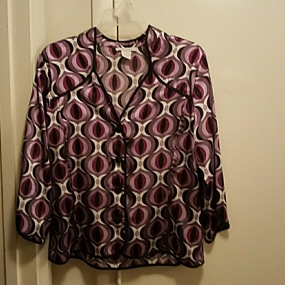 Silk blouse..lavendar color..maroon..black..great