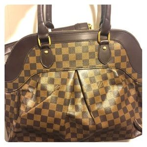 INSPIRED not authentic Louis Purse