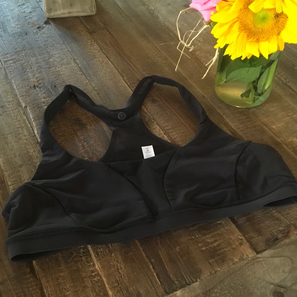 NWT Lululemon Workout Top!