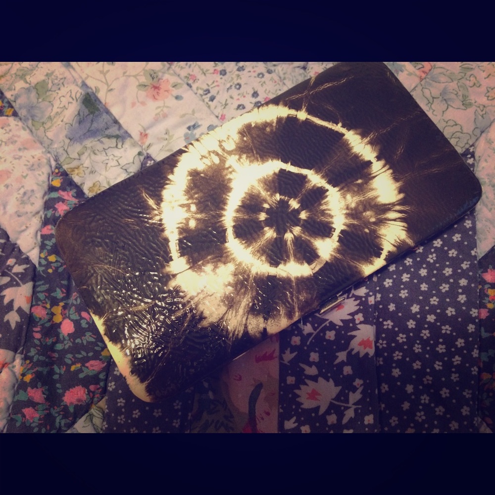 Tie-dye wallet