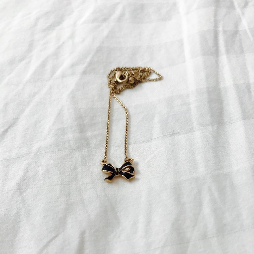 Forever 21 Gold Bow Necklace