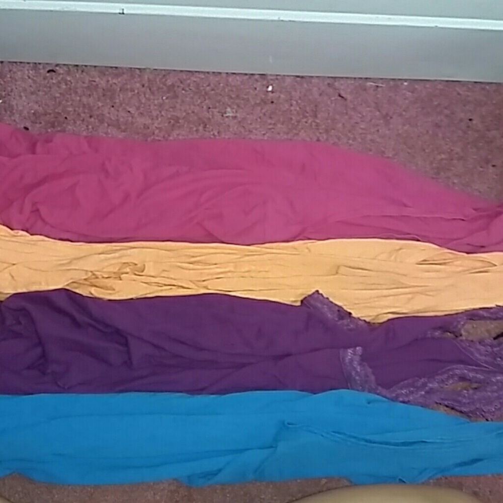 ●3 for 20$● Tanktop bundle of 4