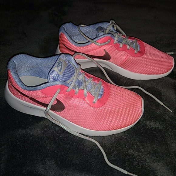 nike tanjun 5.5 nike tanjun 5.5