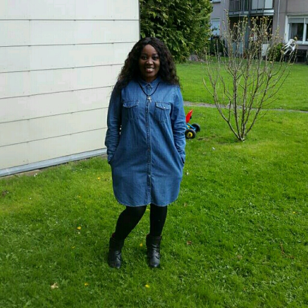 Meet your Posher, Ebi
