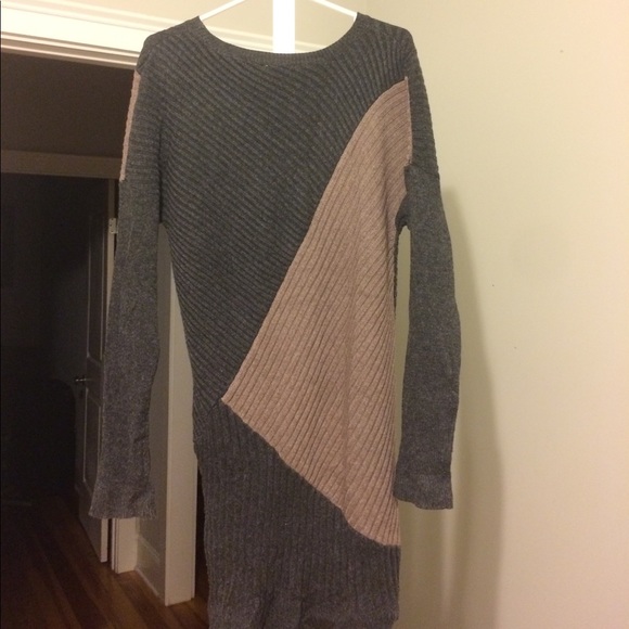 The comfiest sweater from Philanthropy boutique! - Picture 2 of 5
