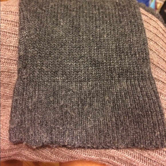 The comfiest sweater from Philanthropy boutique! - Picture 5 of 5