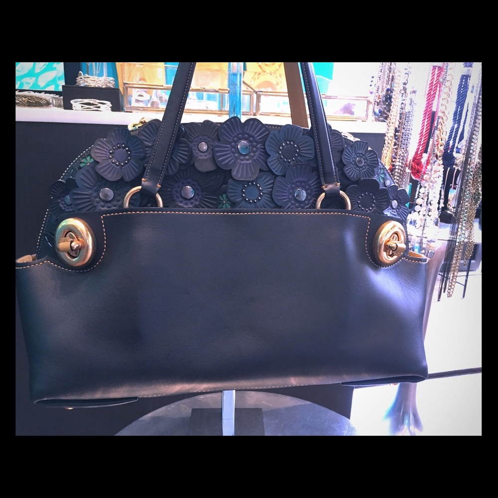 1941 Collection: Tea Rose Appliqué Outlaw Satchel