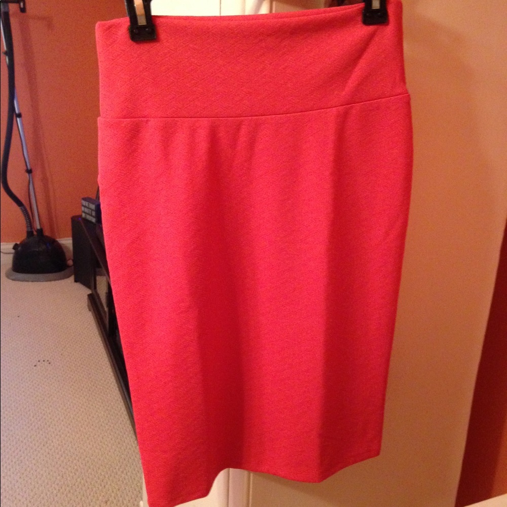 Small Cassie skirt Lularoe