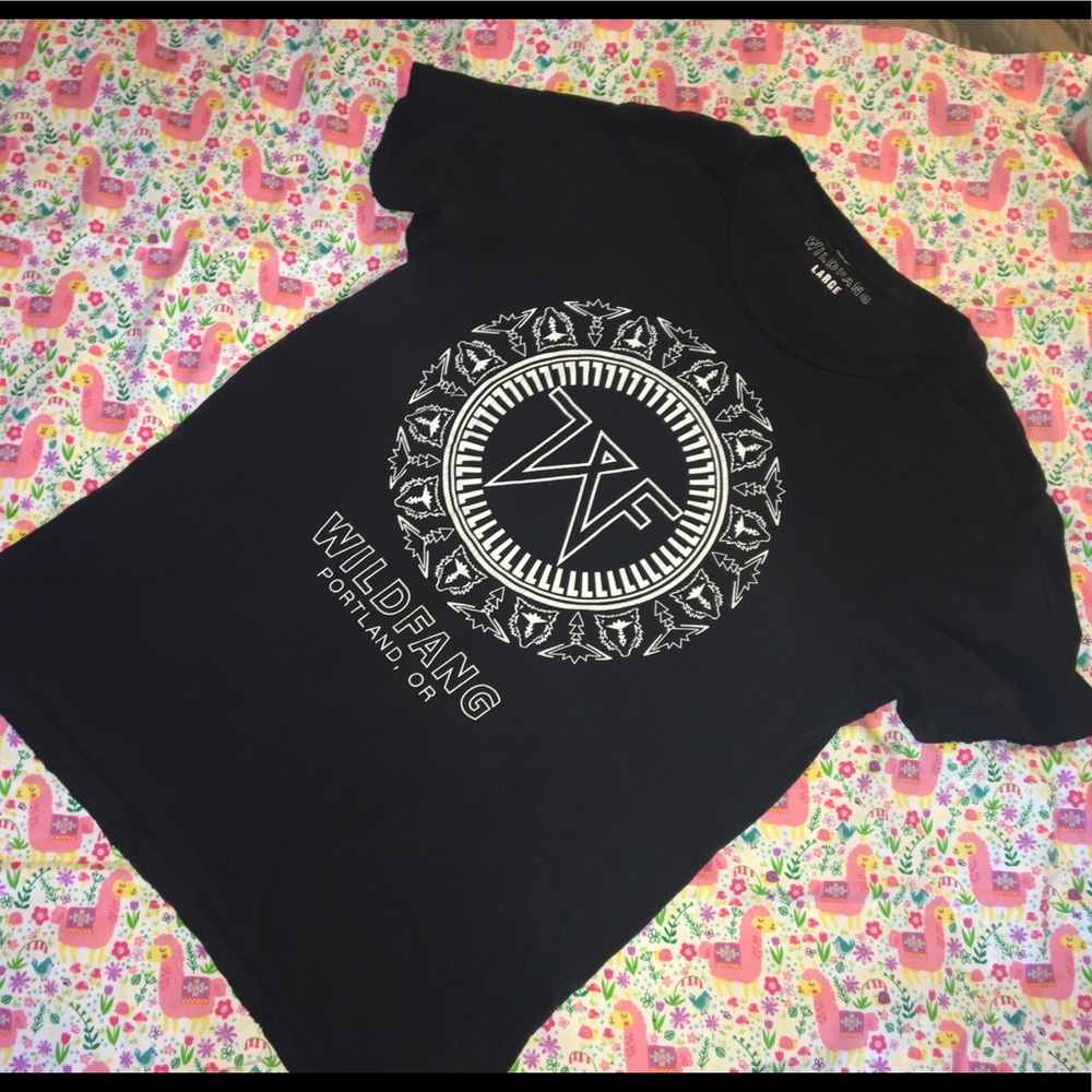 🐺 cute distressed wildfang tee 🐺