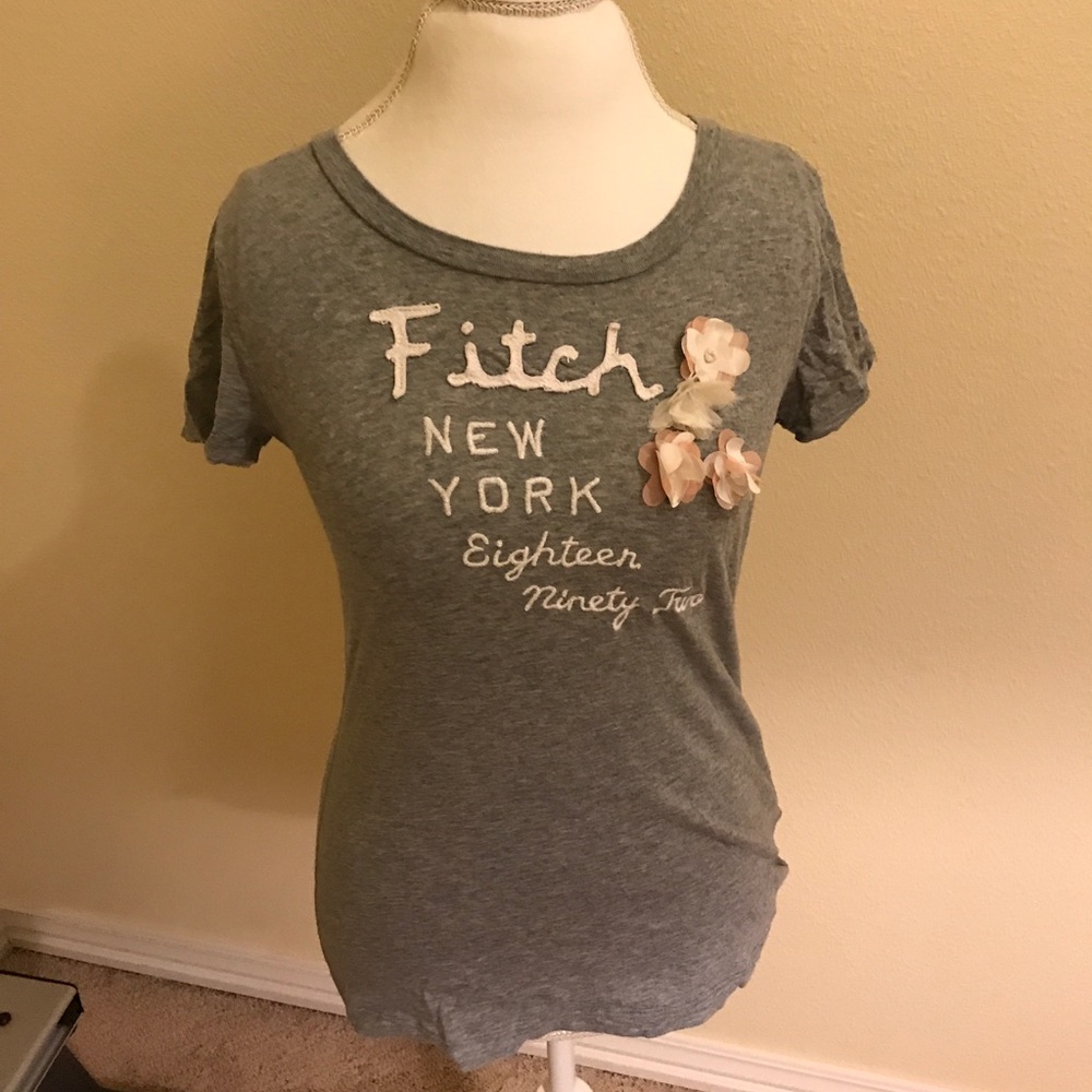 Abercrombie and fitch t shirt