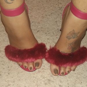 Red fur heels