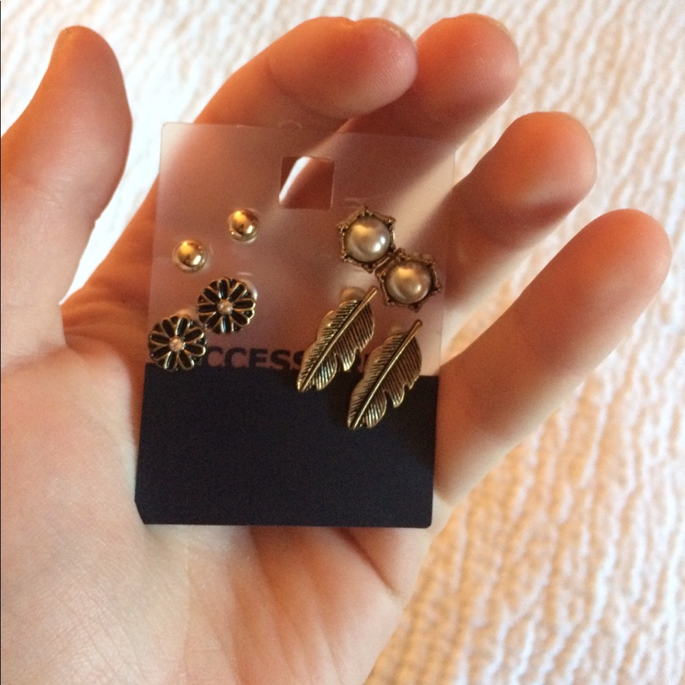 4 piece earring set