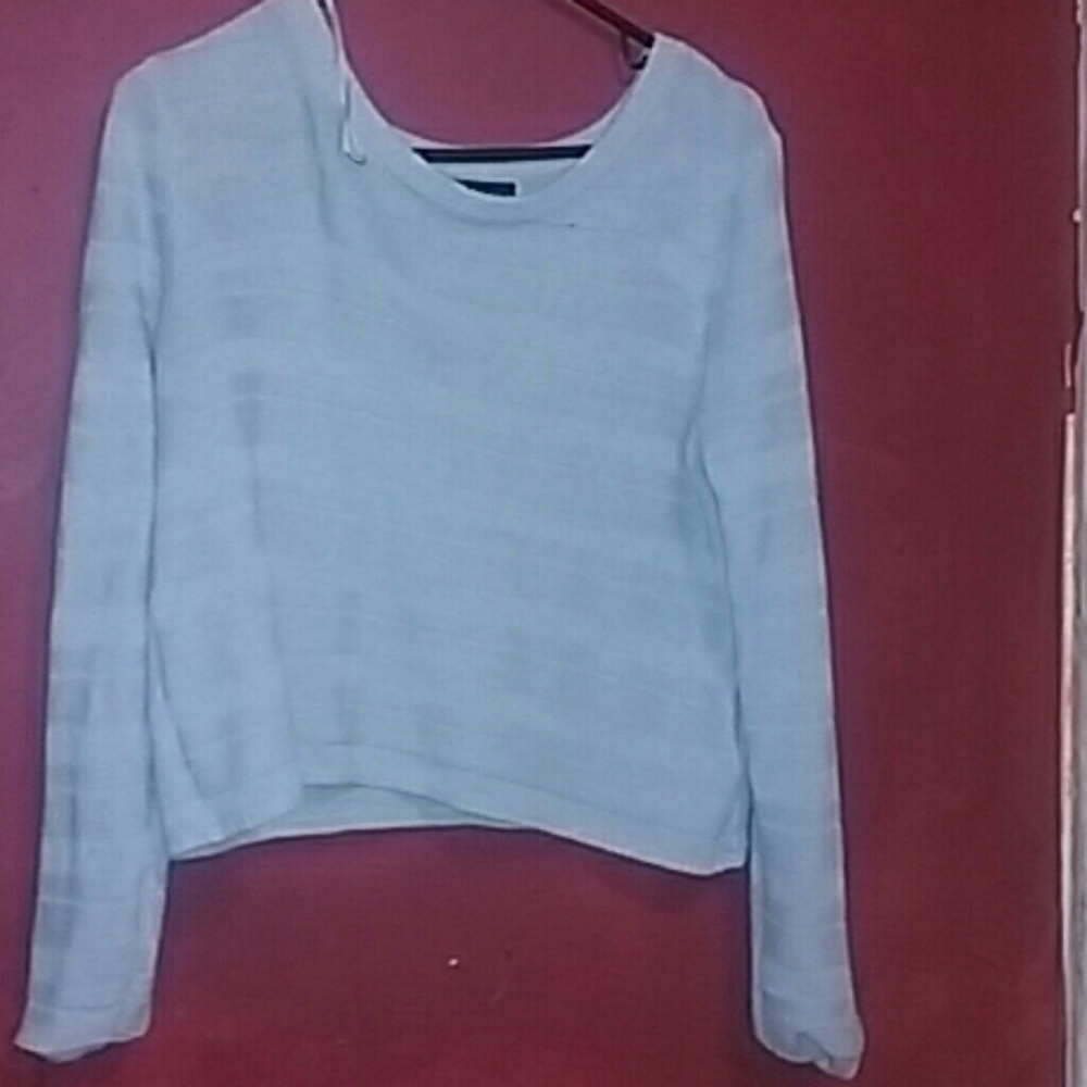 Im selling a joe boxer crop top