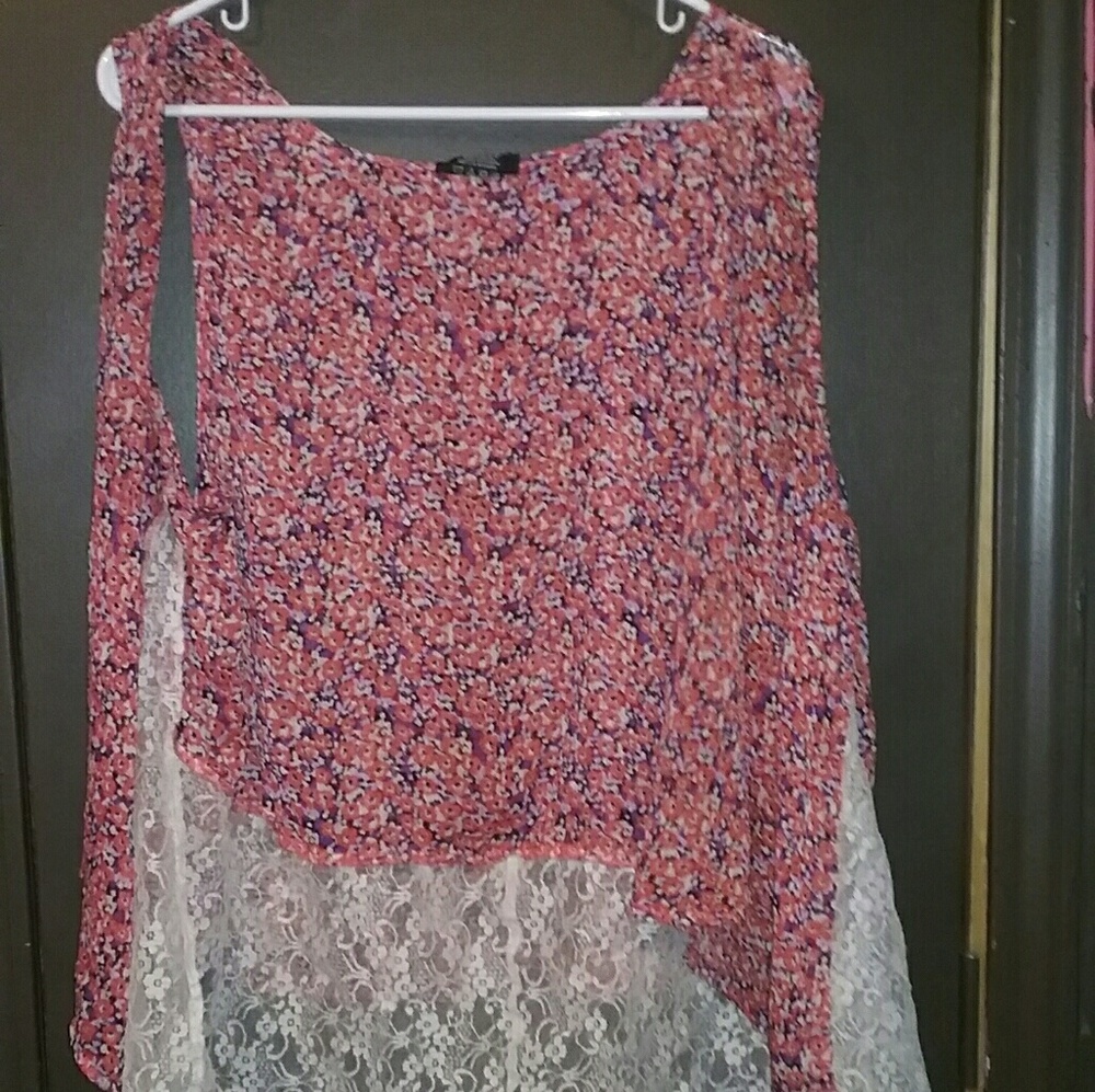 ●3 for 20$● No sleeve Floral cardigan