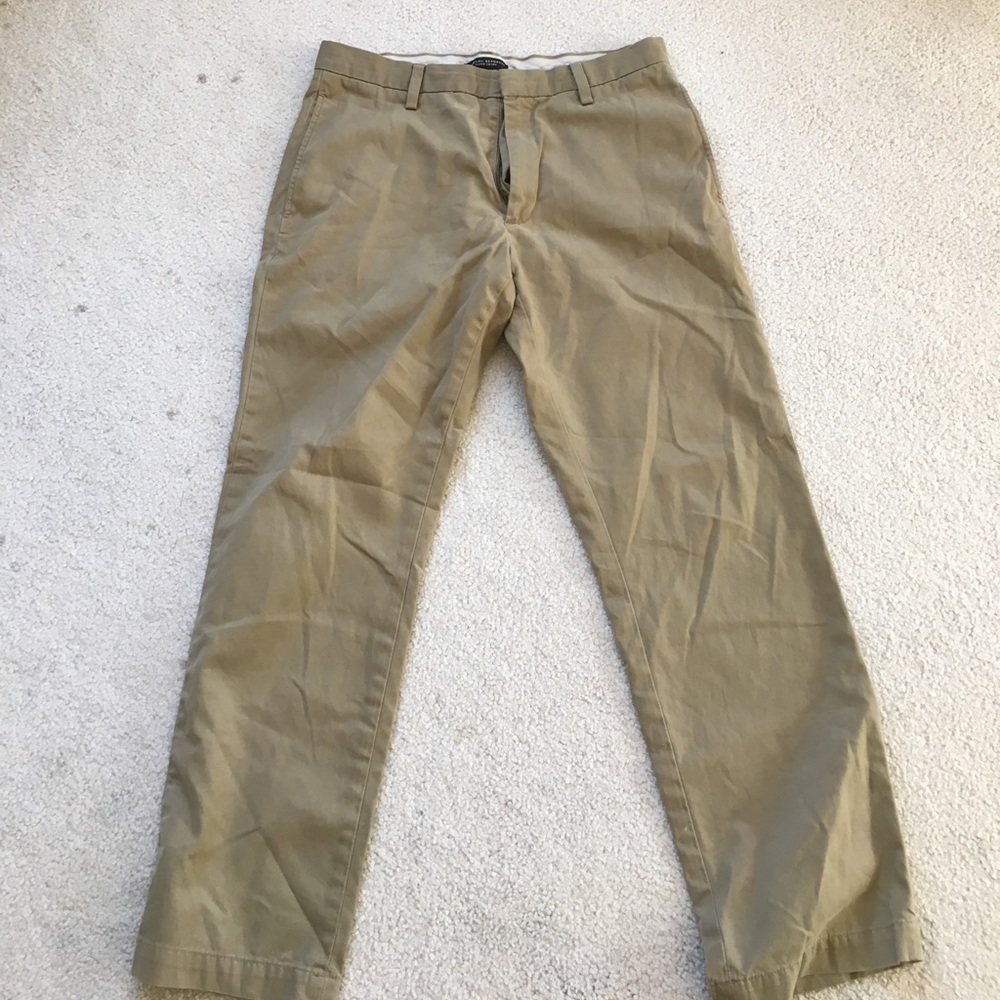 Banana Republic Men's Gavin Chino 31x30 khakis