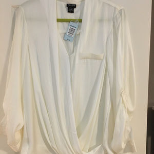 Torrid dressy white blouse Sz 2