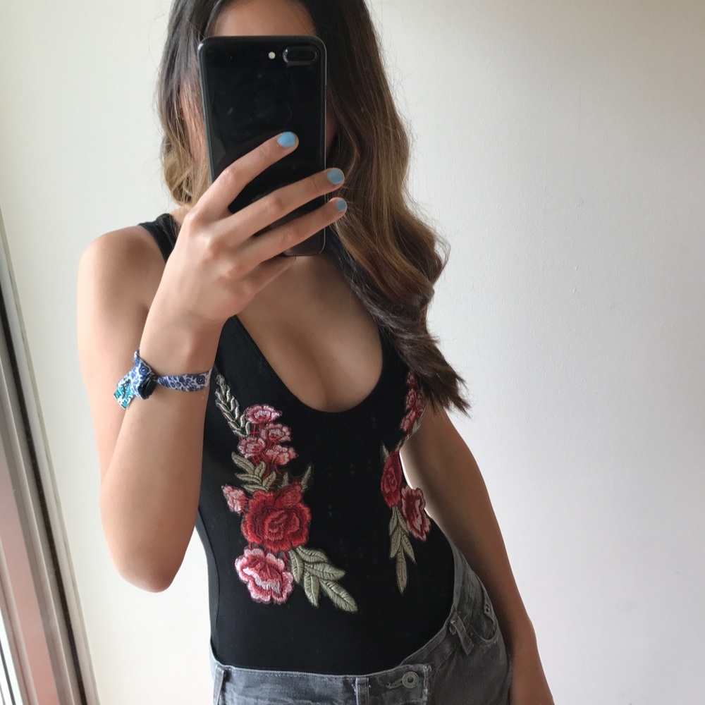 1 LEFT in L: Rose Patch Embroidery Bodysuit - Picture 3 of 7