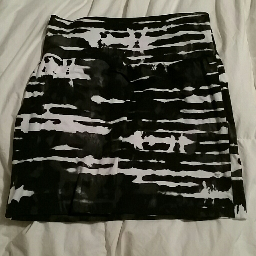 Fun skirt! Size L.