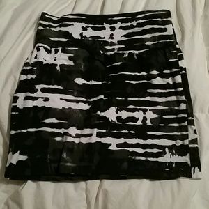 Fun skirt! Size L.