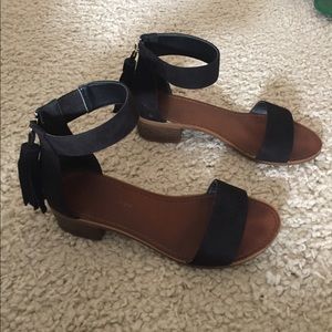 Ankle strap sandal