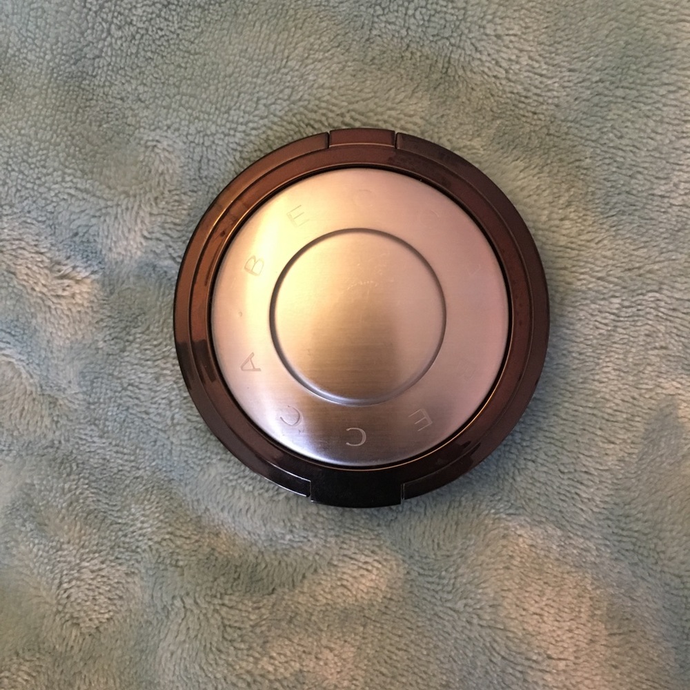 Becca shadow & light bronze/ contour perfector