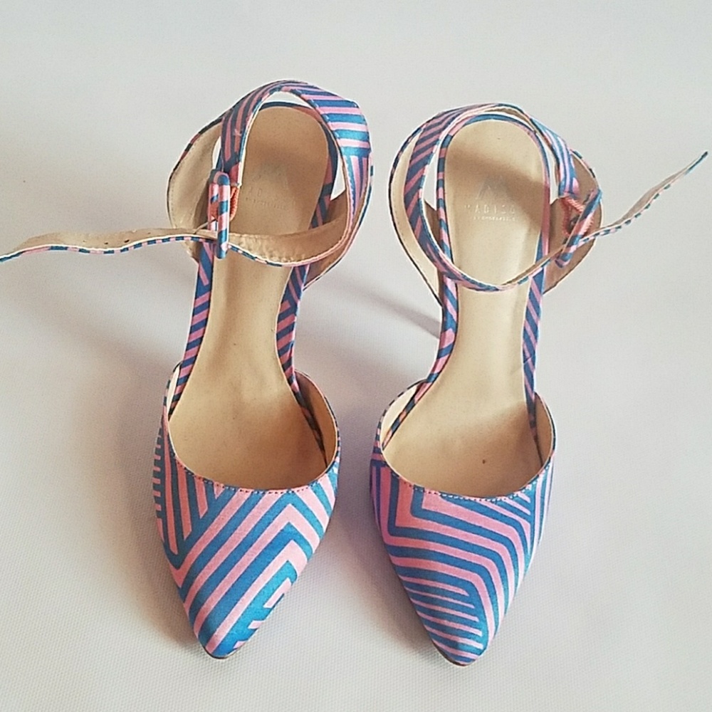 Shoedazzle Pumps