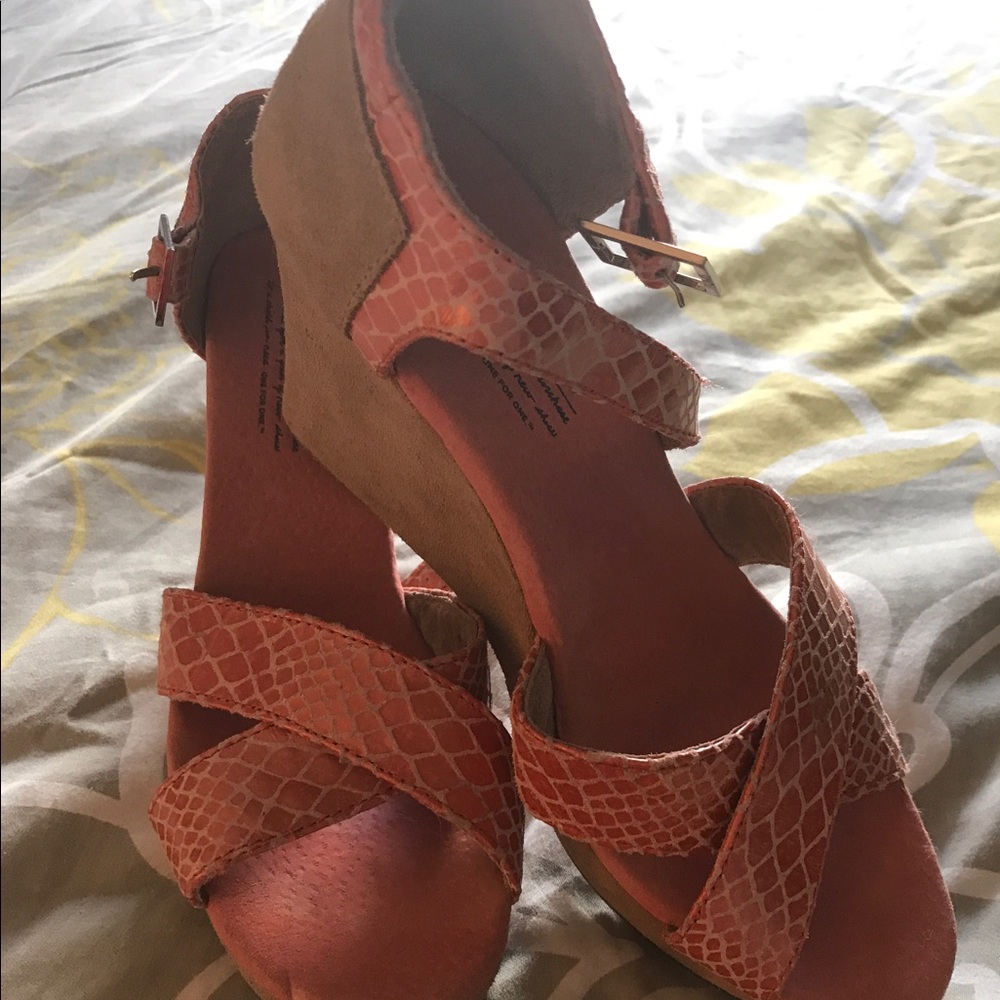 Tom shoes
