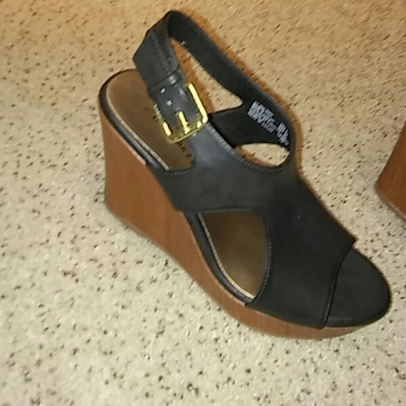 Platforms sandals - Picture 1 of 4