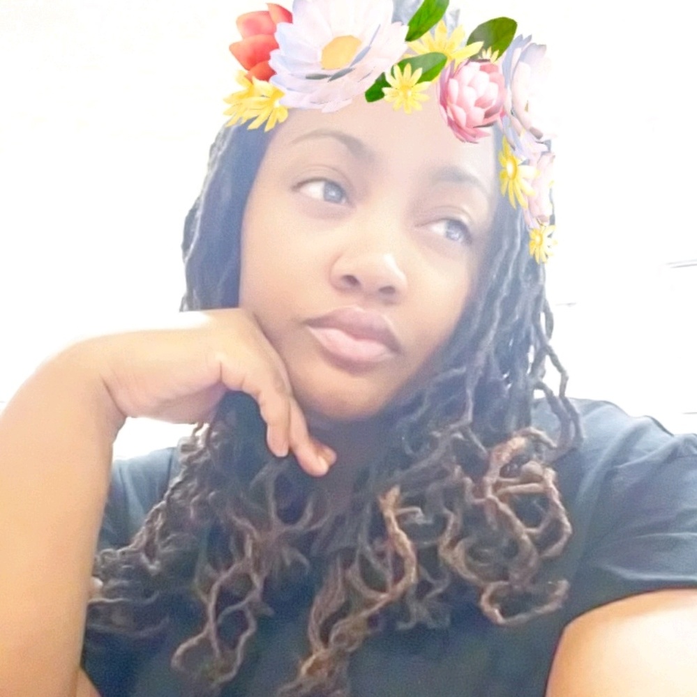 Meet your Posher, Crystal