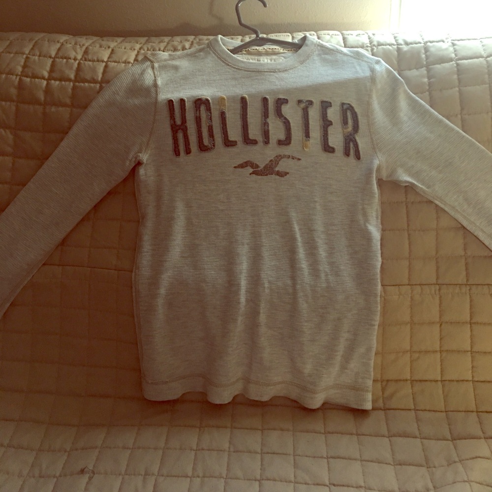 Hollister sweater