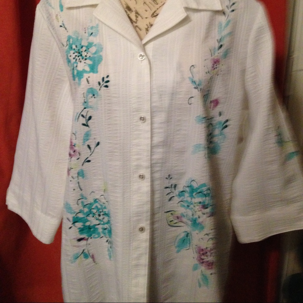 Allison Dale Crepe white Blouse with Paisley Print