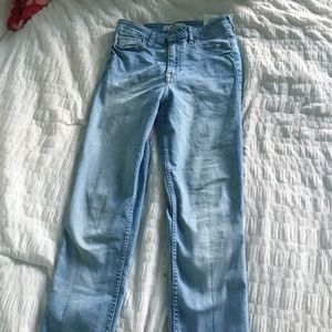 High Wasted light wash Hollister jeans
