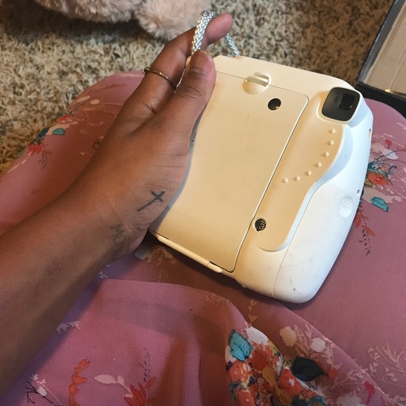 Mini instax poloroid camera - Picture 2 of 2