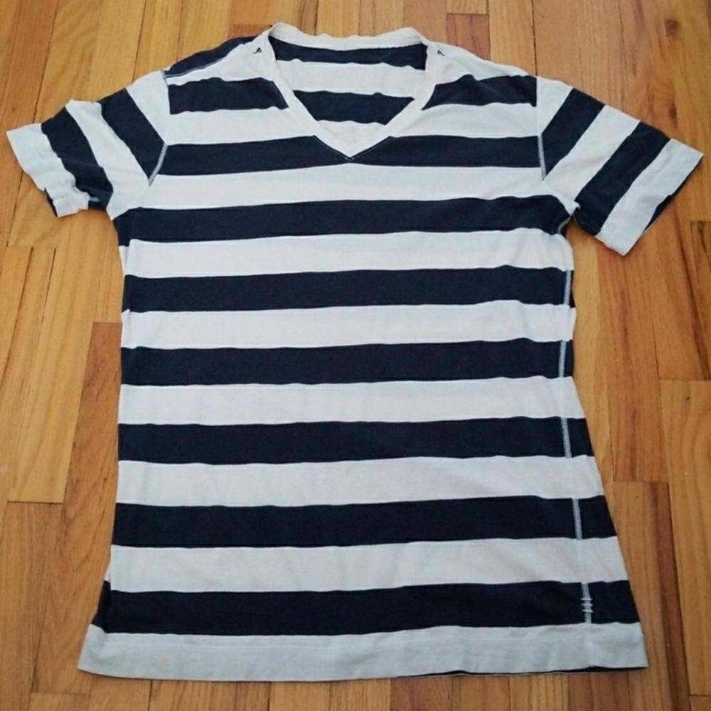 Lululemon striped V