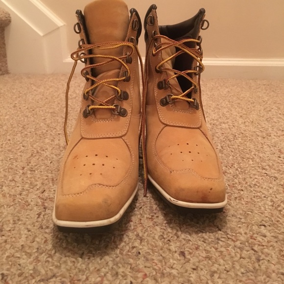 Timberland Heel Boots - Picture 3 of 4