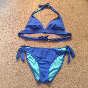 VS Triangle Swimsuit Top W/ Matching Bottoms