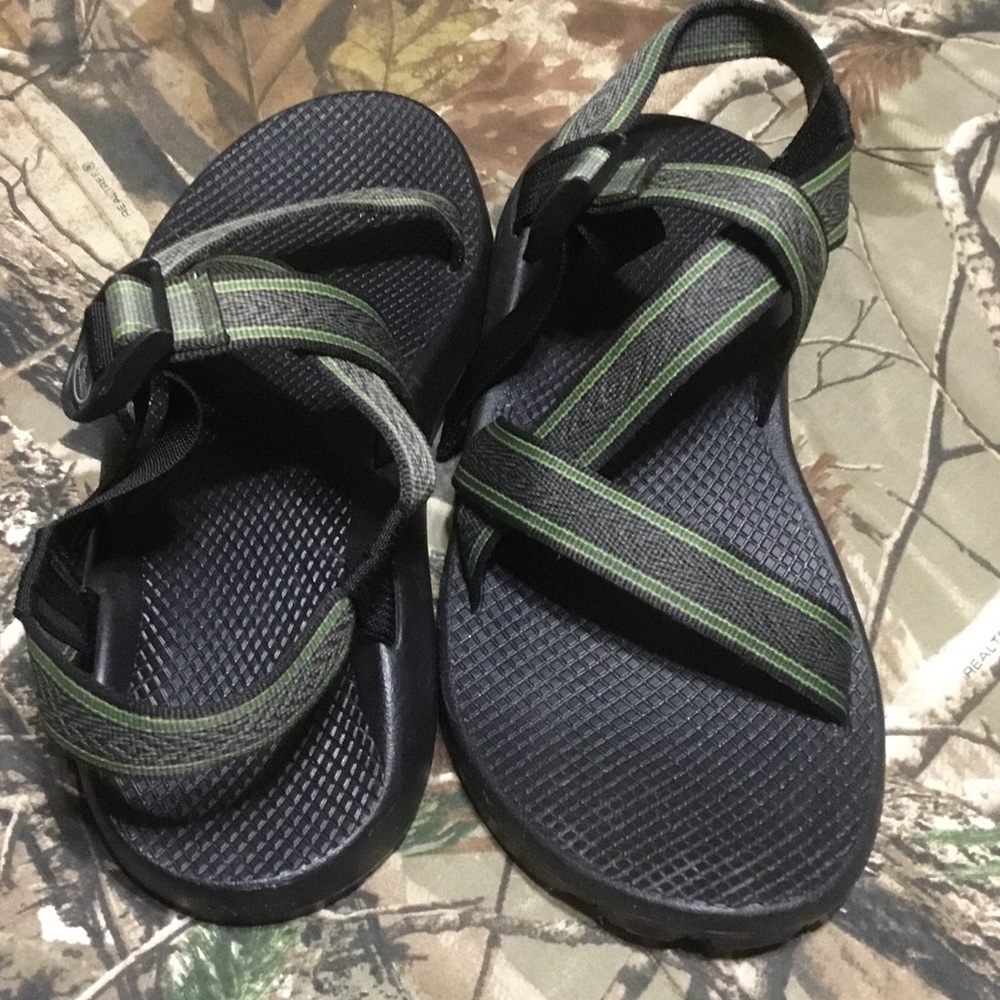 CHACO SANDALS GREEN AND TAN