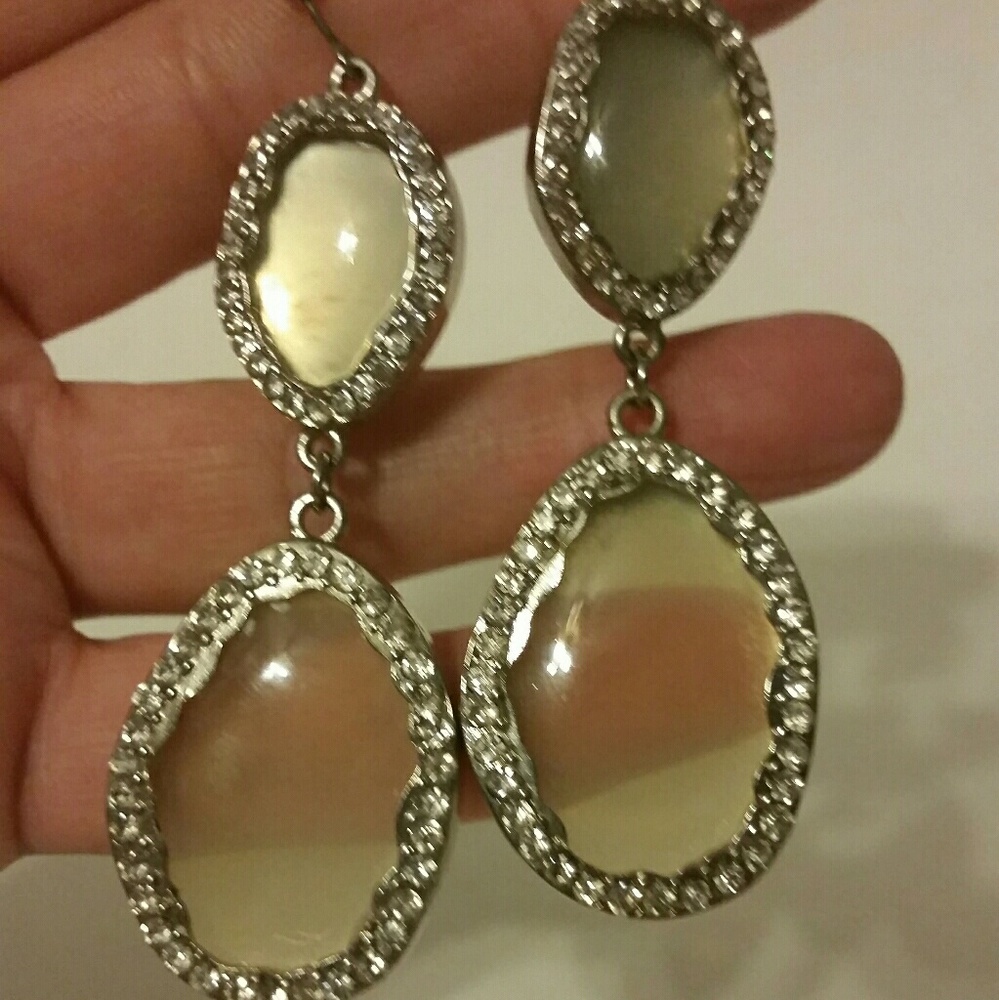Express earrings