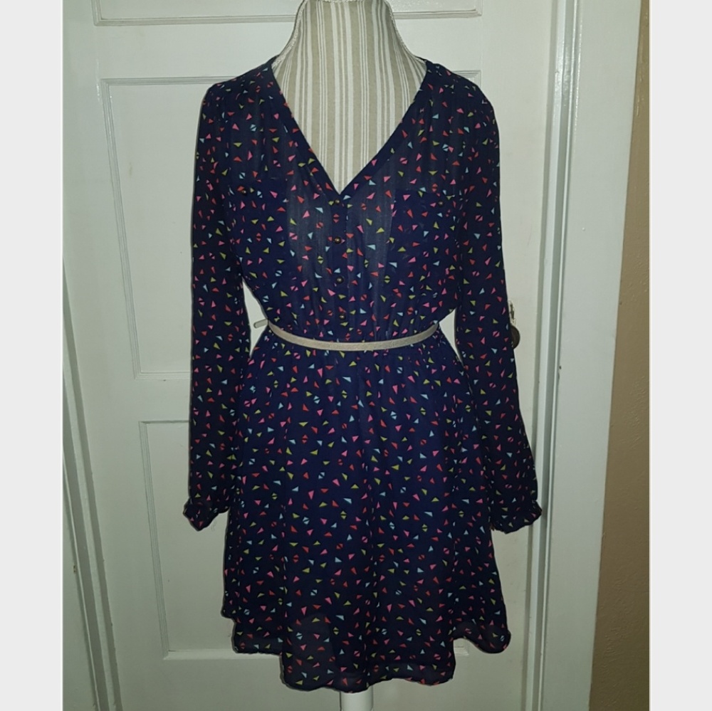 Flattering Geometric shapes dress adorable