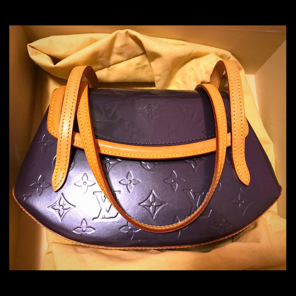 Louis Vuitton Vernis Biscayne Bay PM Bag (Blue)