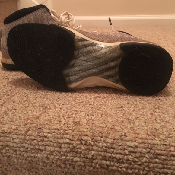 Jordan 23 size 9.5 - Picture 5 of 5