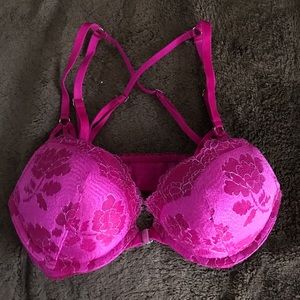 VICTORIAS SECRET BOMBSHELL LACE PUSH UP BRA 32B